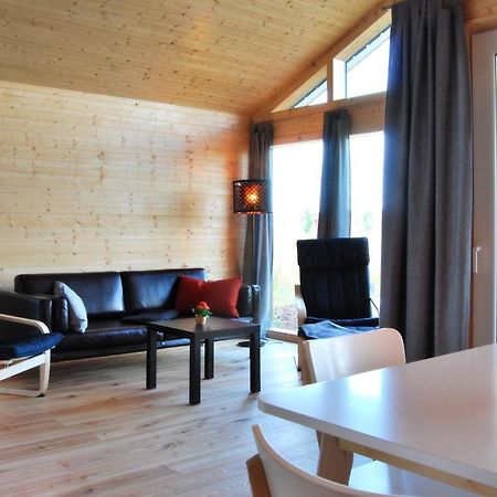 Schwarzes Holzferienhaus Mit Sauna -- Feldrain -- An Der Ostsee, Zierow Bei Wismar, 4-6 Personen Kültér fotó