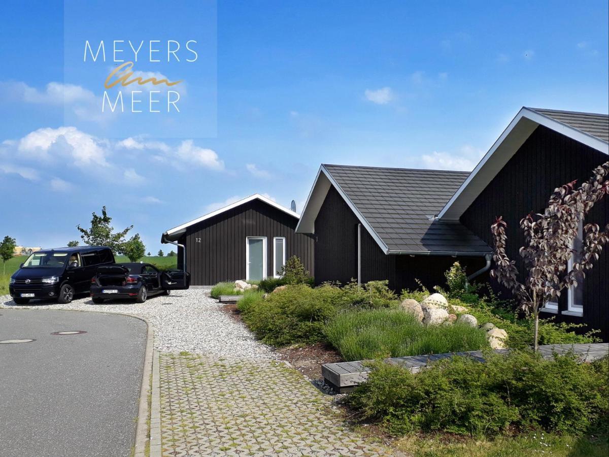 Schwarzes Holzferienhaus Mit Sauna -- Feldrain -- An Der Ostsee, Zierow Bei Wismar, 4-6 Personen Kültér fotó