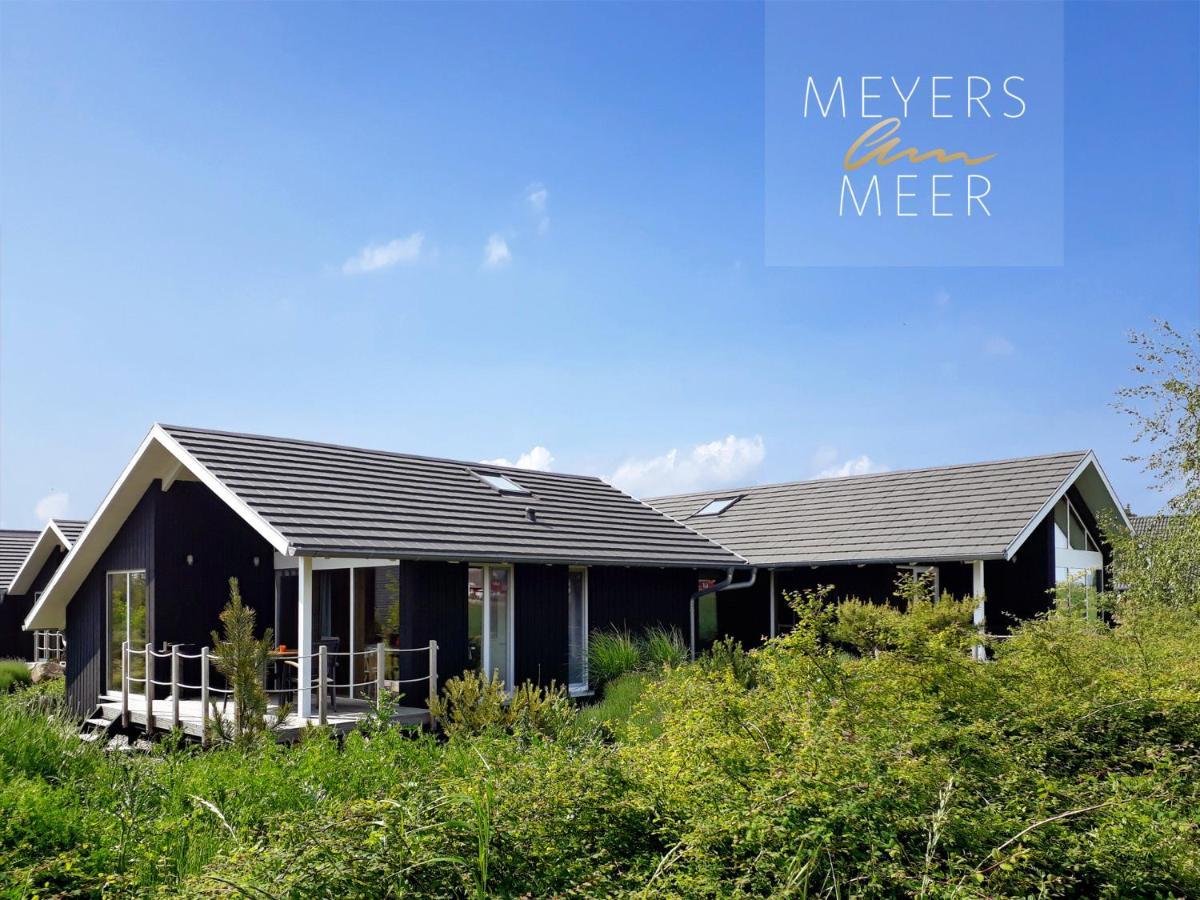 Schwarzes Holzferienhaus Mit Sauna -- Feldrain -- An Der Ostsee, Zierow Bei Wismar, 4-6 Personen Kültér fotó