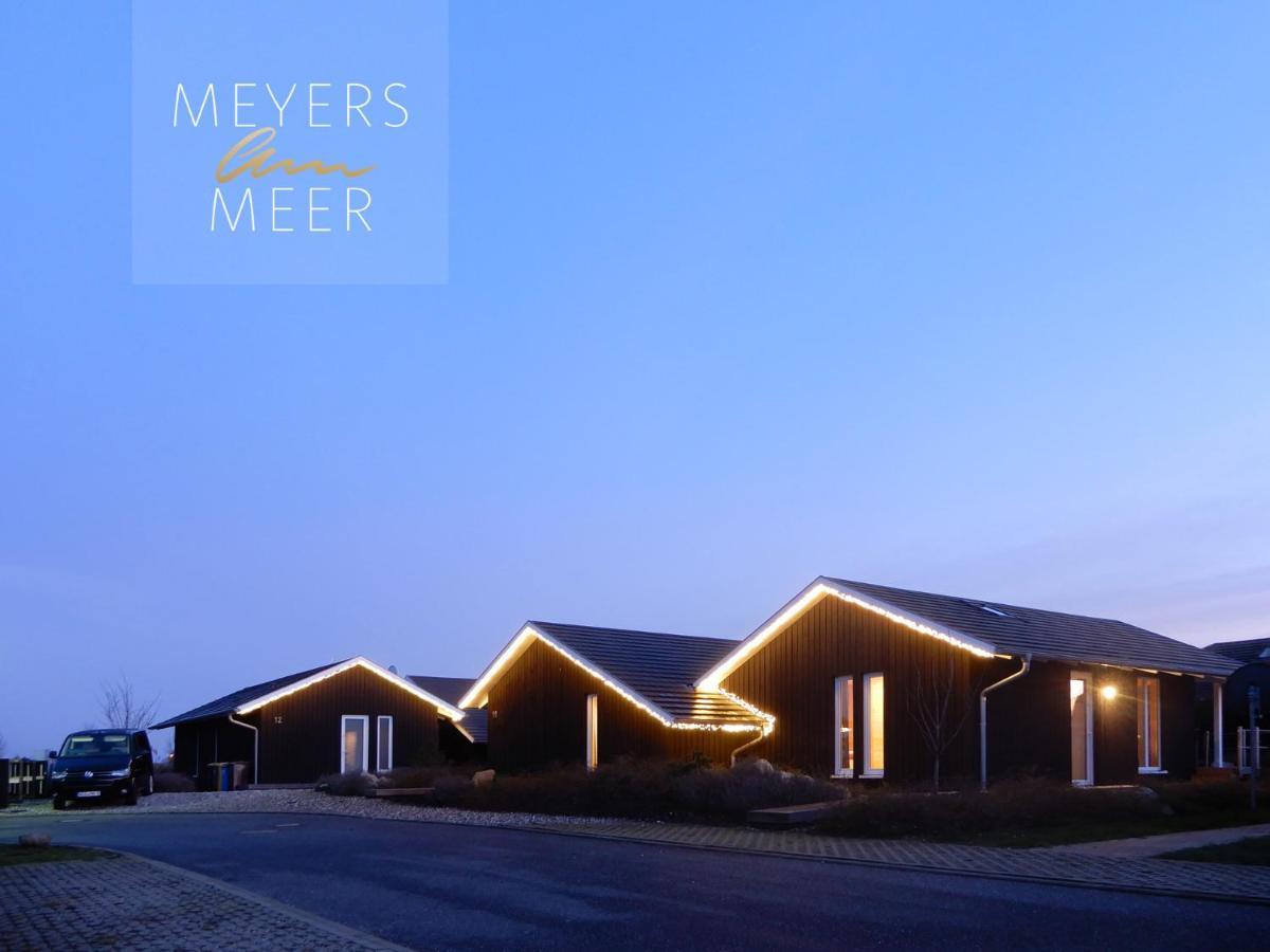Schwarzes Holzferienhaus Mit Sauna -- Feldrain -- An Der Ostsee, Zierow Bei Wismar, 4-6 Personen Kültér fotó