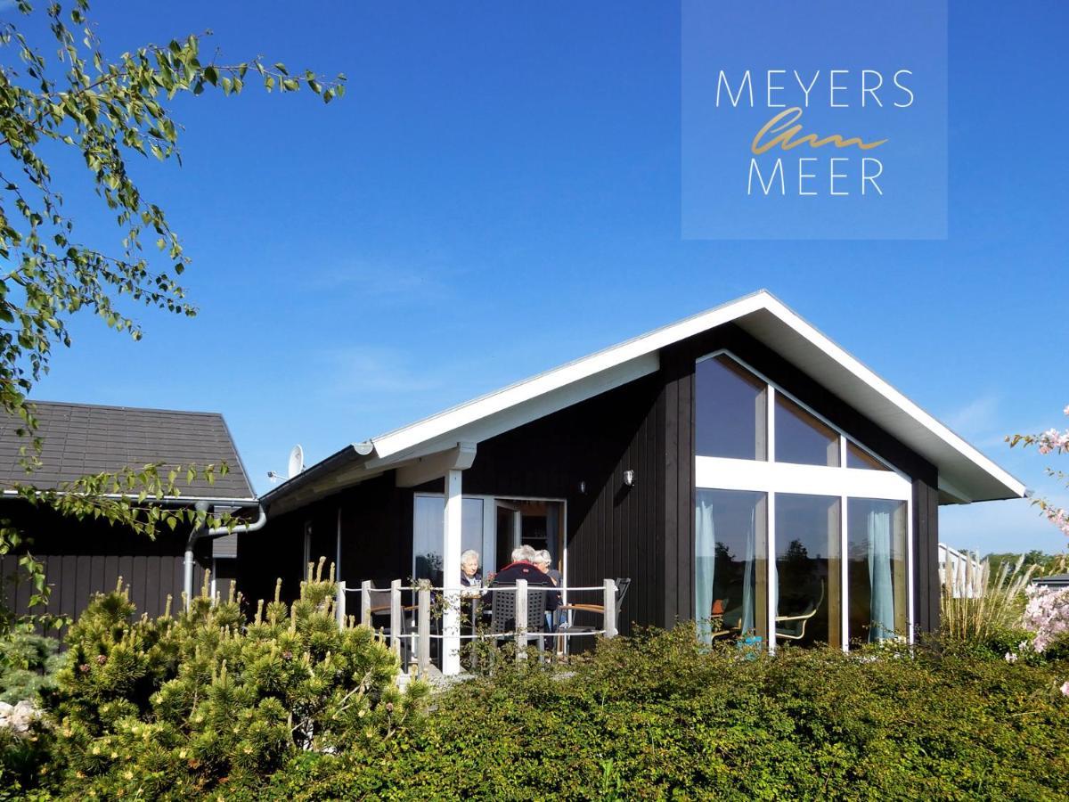 Schwarzes Holzferienhaus Mit Sauna -- Feldrain -- An Der Ostsee, Zierow Bei Wismar, 4-6 Personen Kültér fotó