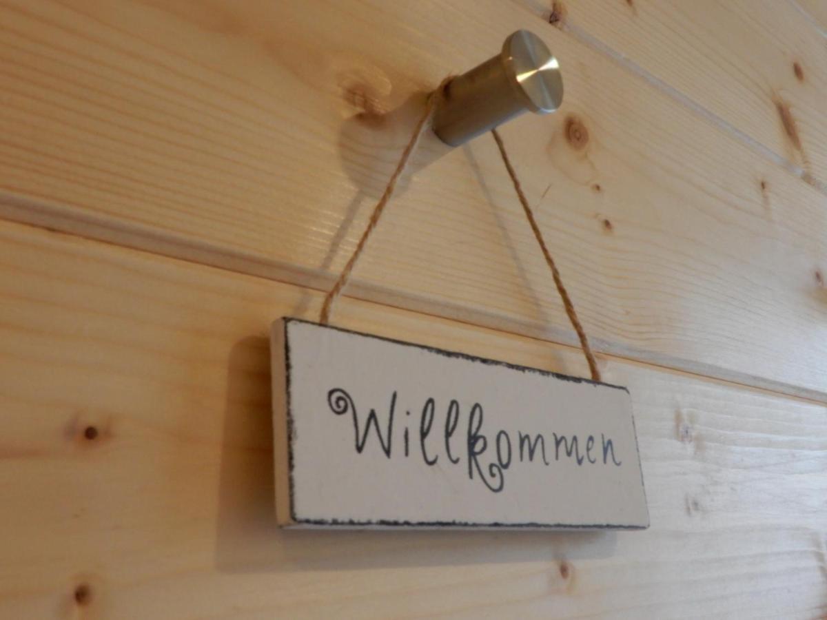 Schwarzes Holzferienhaus Mit Sauna -- Feldrain -- An Der Ostsee, Zierow Bei Wismar, 4-6 Personen Kültér fotó